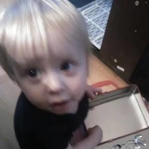 Meet your Posher, Larissa